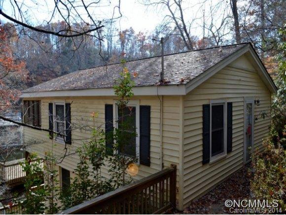156 Hummingbird Cove Ln., Lake Lure, NC 28746
