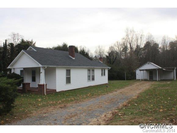 218 Morgan Dr, Morganton, NC 28655