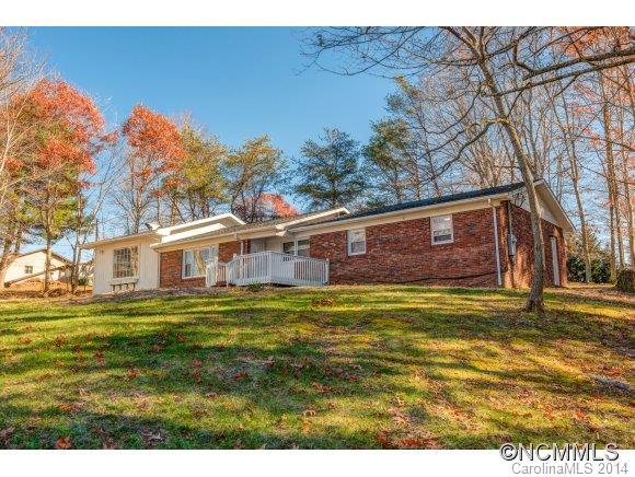 15 Jane Moore Drive, Hendersonville, NC 28792