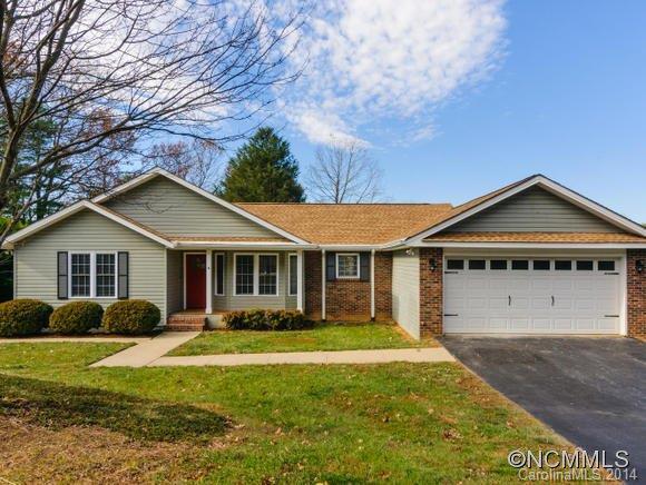 4 Cozy Cove, Hendersonville, NC 28792