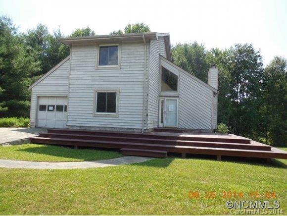 18 Apple Blossom Ln., Hendersonville, NC 28792