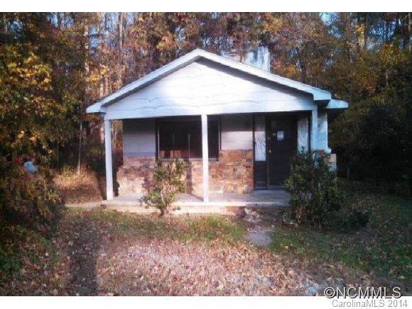 160 Bearwallow Road, Hendersonville, NC 28792