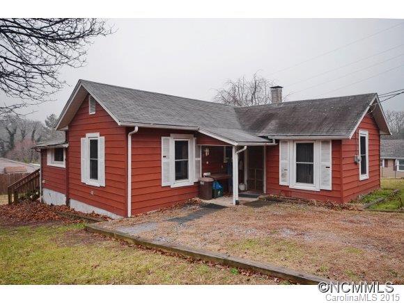 111 Altamahaw Ave, Black Mountain, NC 28711