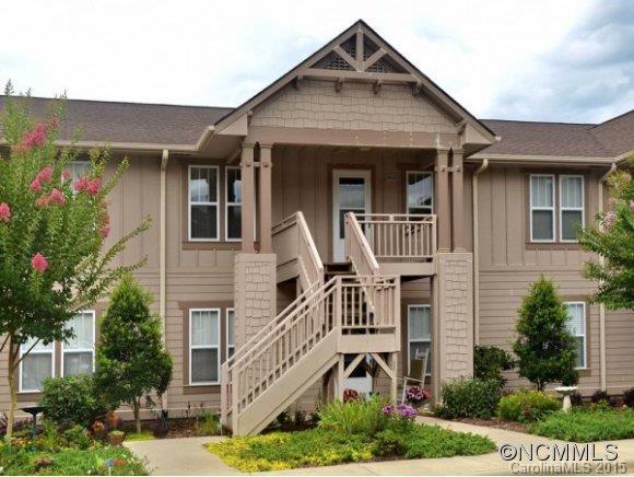 2204 Deermouse Way, Hendersonville, NC 28792