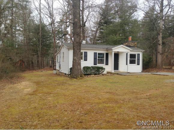 290 Highland Lake Drive, Flat Rock, NC 28731