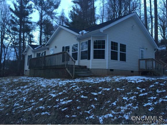 124 Peaceful Valley Dr., Leicester, NC 28748