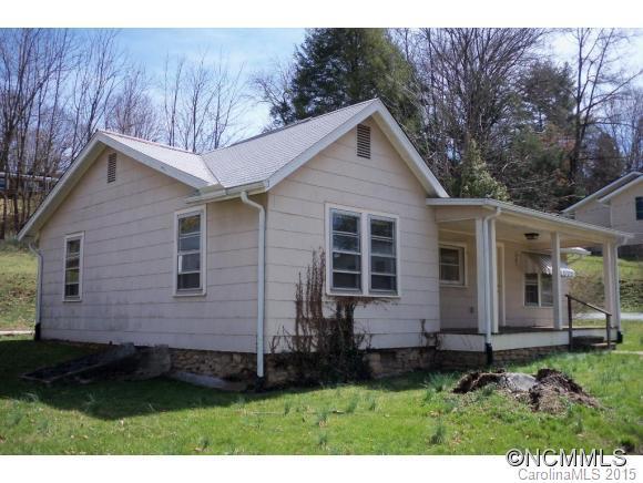 197 Mulberry St, Clyde, NC 28721