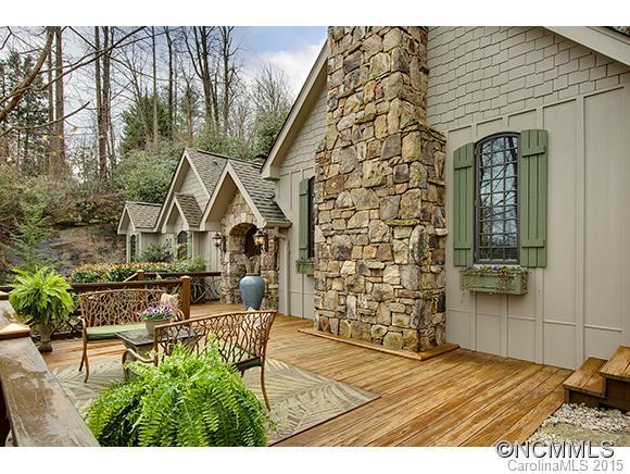 10 Cliff Drive, Laurel Park, NC 28739