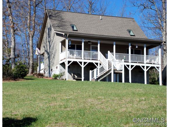 28 Autumn View Dr., Hendersonville, NC 28791