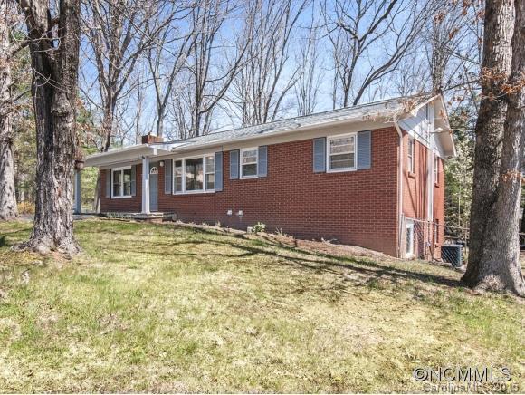 27 Goldmont Street, Black Mountain, NC 28711