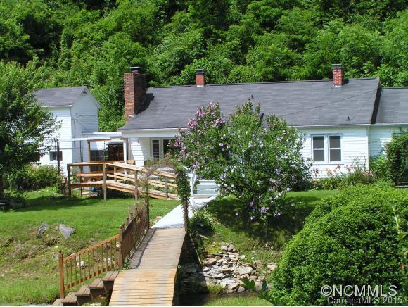 1495 Will Higgins Rd, Green Mountain, NC 28740