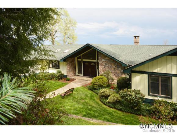 295 Roberts Drive, Hendersonville, NC 28739
