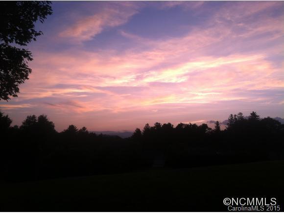 131 Cummings Cove Pkwy., Hendersonville, NC 28739