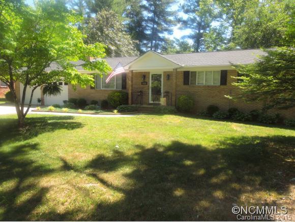 1068 Maplewood Court, Hendersonville, NC 28791