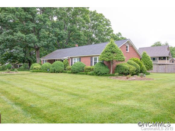 25 E. Keesler Ave, Black Mountain, NC 28711