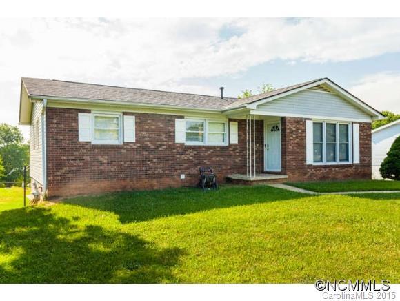 193 Mount Carmel Rd, Asheville, NC 28806