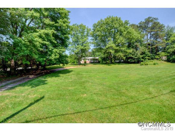191 Sardis Rd, Asheville, NC 28806