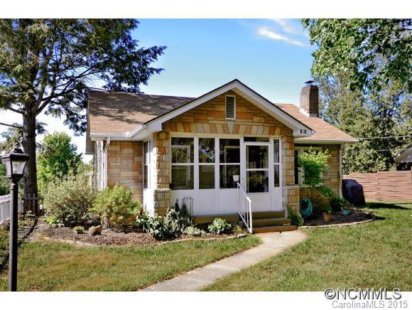 879 Sand Hill Road, Asheville, NC 28806