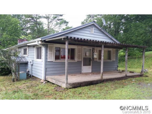 25 Wright Ln., Brevard, NC 28712