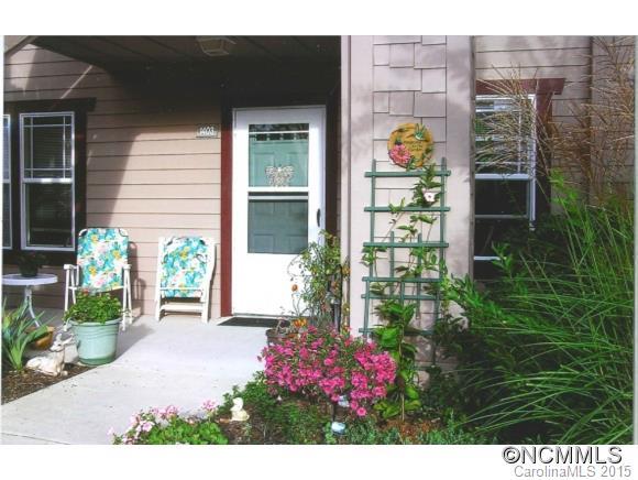 1403 Deermouse Way, Hendersonville, NC 28792