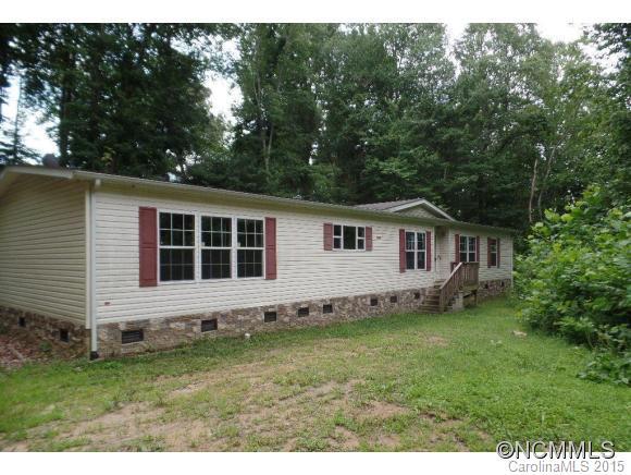 822 Maple Springs Dr., Waynesville, NC 28785