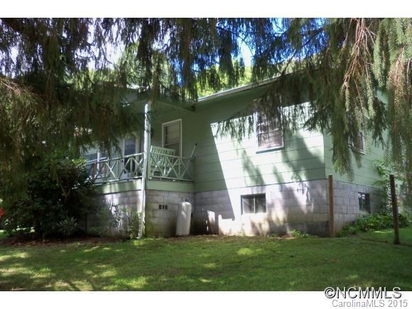 11267 Rush Fork Rd, Clyde, NC 28721