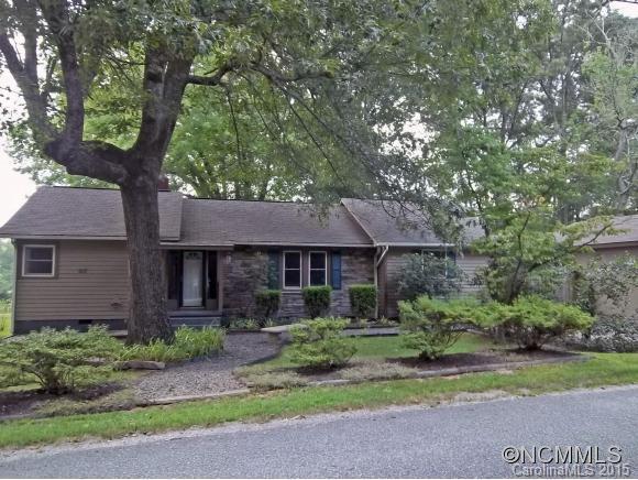 617 Dillard Ave., Hendersonville, NC 28791