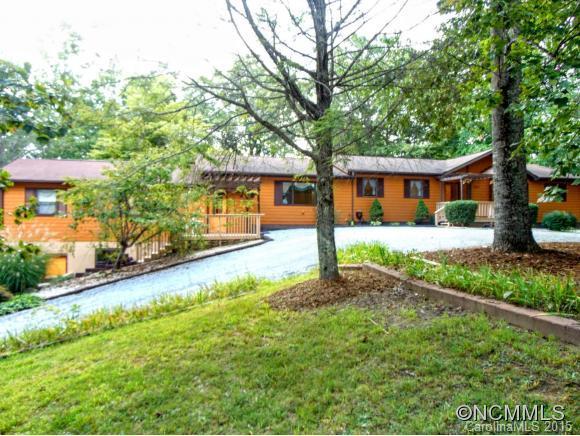 3229 N Bearwallow, Hendersonville, NC 28792