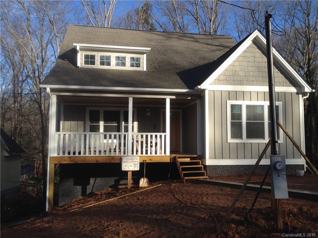 216 Pine St., Black Mountain, NC 28711