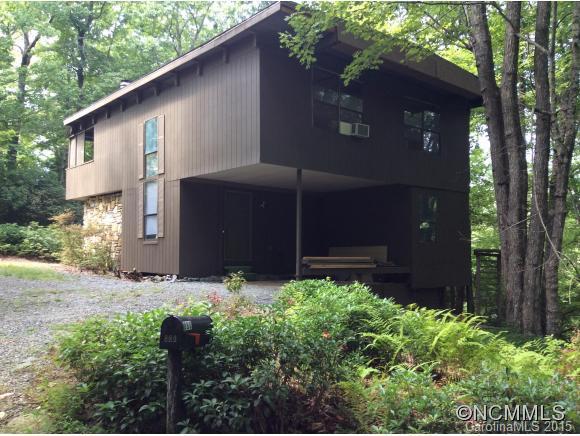 880 Tsisqua Cir., Brevard, NC 28712
