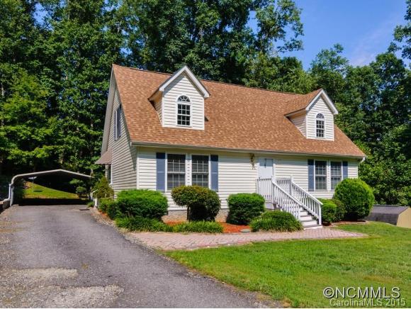 84 Varnadore Dr., Arden, NC 28704