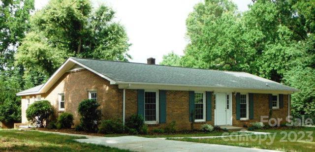 843 Center Avenue East, Mooresville, NC 28115