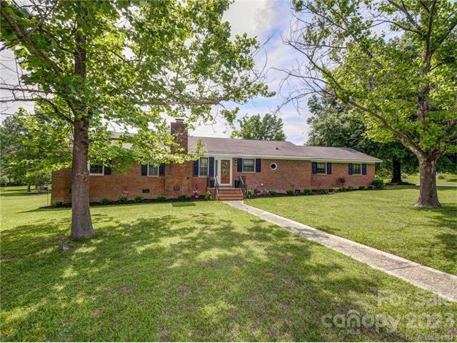 15124 Pawnee Trail, Matthews, NC 28104