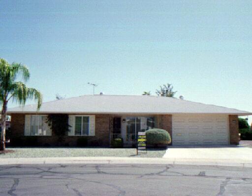 16805 N Meadow Park Dr., Sun City, AZ 85351