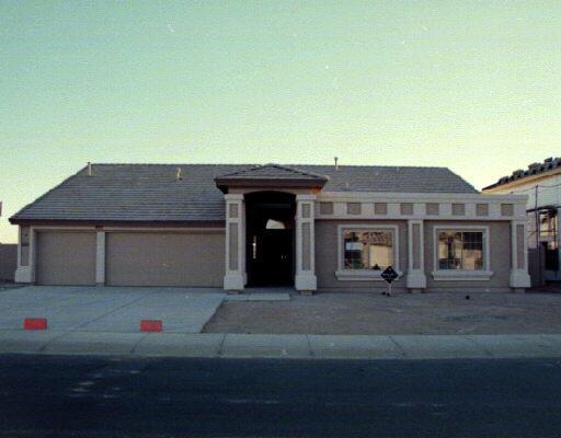 7247 W Crabapple Dr., Peoria, AZ 85383