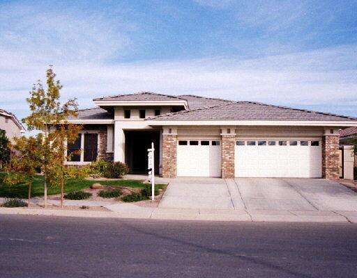 418 W Citation Ln., Tempe, AZ 85284