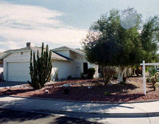 1701 E Greenway Cir., Phoenix, AZ 85040