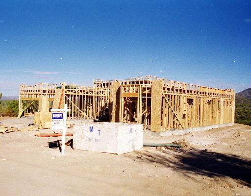 45612 N 20th St., New River, AZ 85027