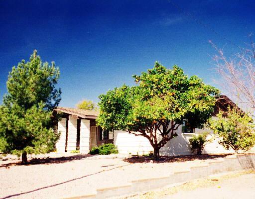 2610 E Cinnabar Ave., Phoenix, AZ 85028