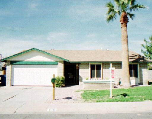 910 W Mission Dr., Chandler, AZ 85225