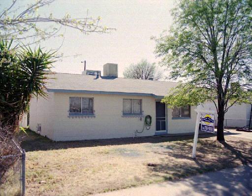 6525 W Peck Dr., Glendale, AZ 85301