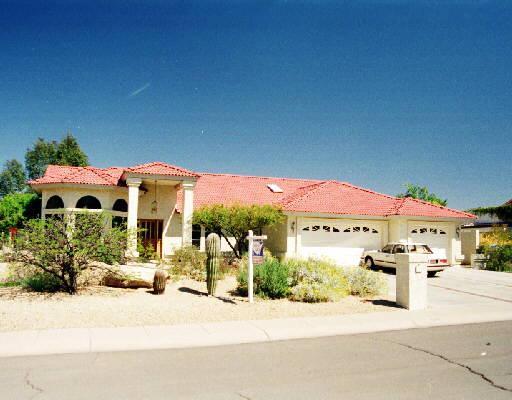 1042 E Tierra Buena Ln., Phoenix, AZ 85022