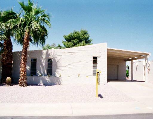 2226 N Middlecoff Dr., Mesa, AZ 85215