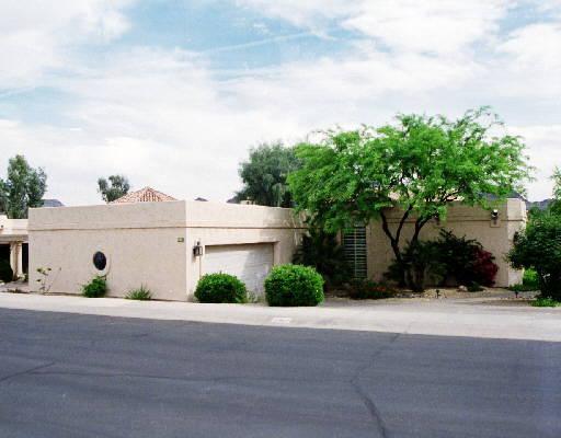 2527 E Vogel Ave., Phoenix, AZ 85028