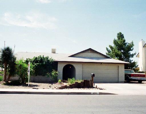 8219 W Tuckey Ln., Glendale, AZ 85303