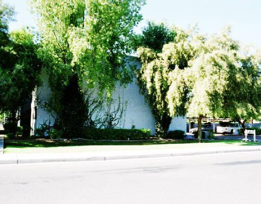 3301 E Earll Dr., Phoenix, AZ 85018