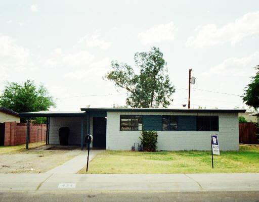424 S Roberts Rd., Tempe, AZ 85281