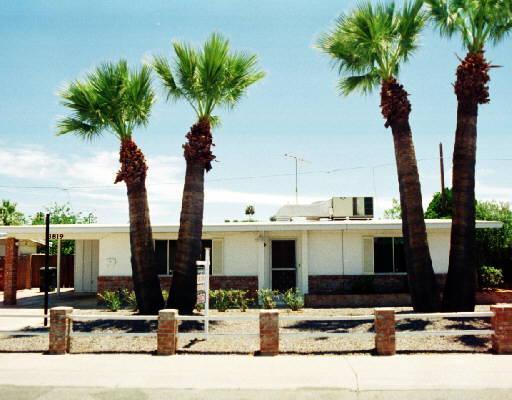 3819 E Laurel Ln., Phoenix, AZ 85028