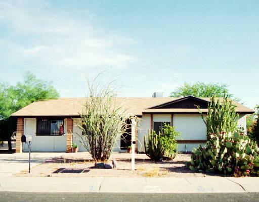 4363 E Grove St., Phoenix, AZ 85040