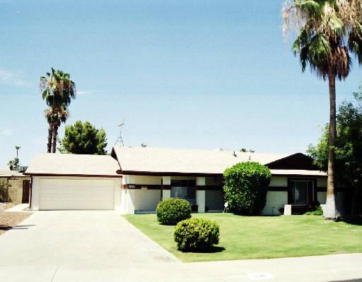 2630 E North Ln., Phoenix, AZ 85028